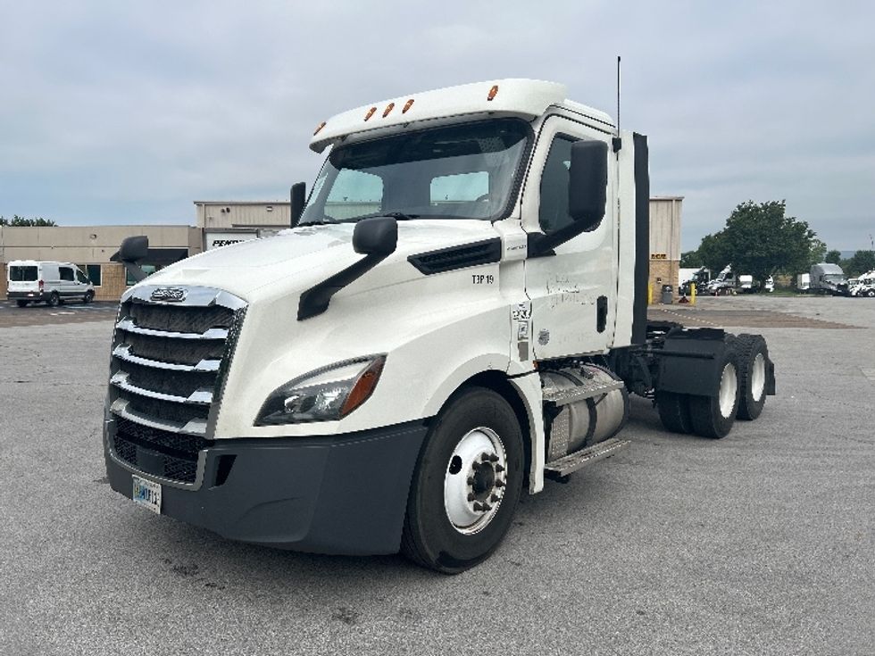 Day Cab Tractor-Heavy Duty Tractors-Freightliner-2020-T12664ST-Chattanooga-TN-492,510\n\t\tmiles-$ 49,500 - Image 3