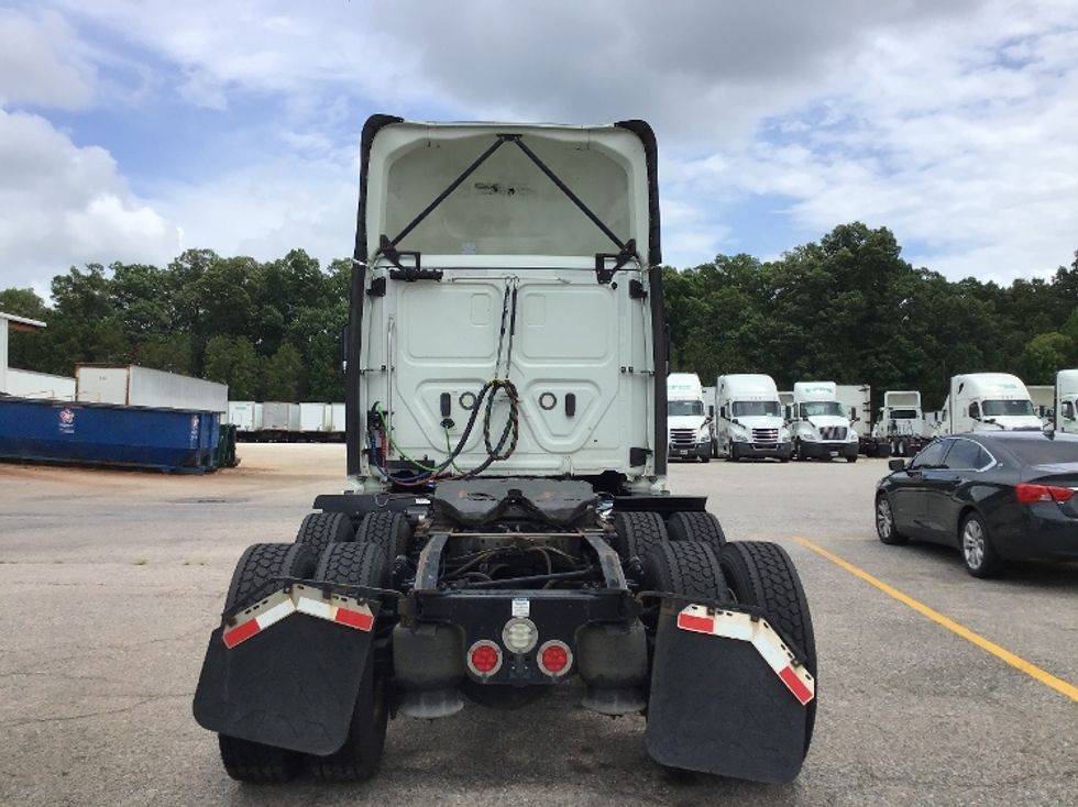 Day Cab Tractor-Heavy Duty Tractors-Freightliner-2020-T12664ST-Chester-VA-256,239\n\t\tmiles-$ 53,500 - Image 6