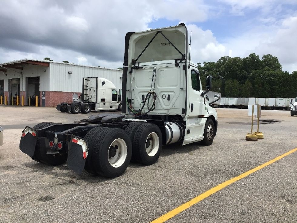 Day Cab Tractor-Heavy Duty Tractors-Freightliner-2020-T12664ST-Chester-VA-256,239\n\t\tmiles-$ 53,500 - Image 7