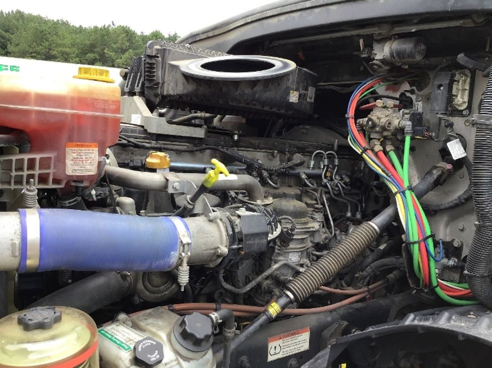 Day Cab Tractor-Heavy Duty Tractors-Freightliner-2020-T12664ST-Chester-VA-256,239\n\t\tmiles-$ 53,500 - Image 9