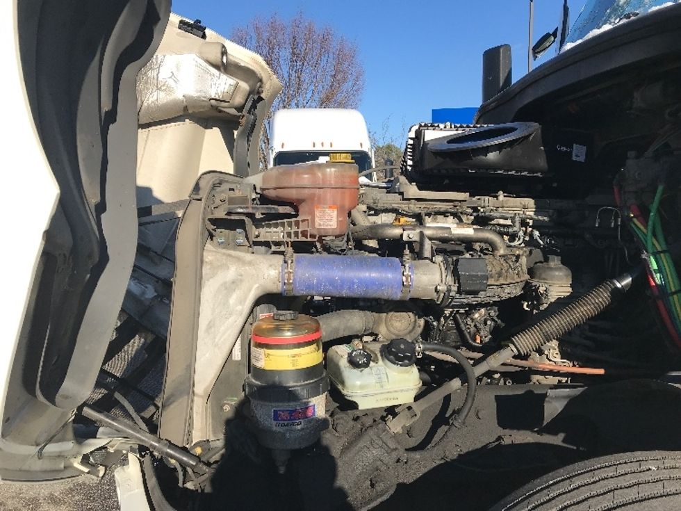 Day Cab Tractor-Heavy Duty Tractors-Freightliner-2020-T12664ST-Chester-VA-831,233\n\t\tmiles-$ 27,500 - Image 16