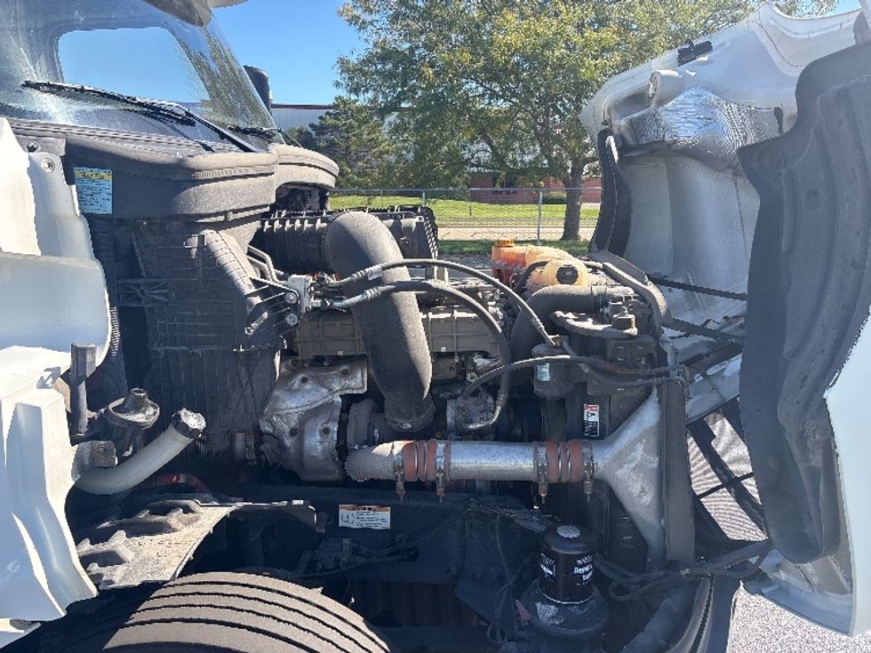 Day Cab Tractor-Heavy Duty Tractors-Freightliner-2020-T12664ST-Chicago (Chicago Ridge)-IL-210,511\n\t\tmiles-$ 75,750 - Image 15