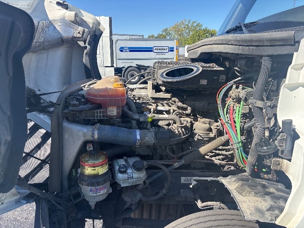 Day Cab Tractor-Heavy Duty Tractors-Freightliner-2020-T12664ST-Chicago (Chicago Ridge)-IL-210,511\n\t\tmiles-$ 75,750 - Image 16