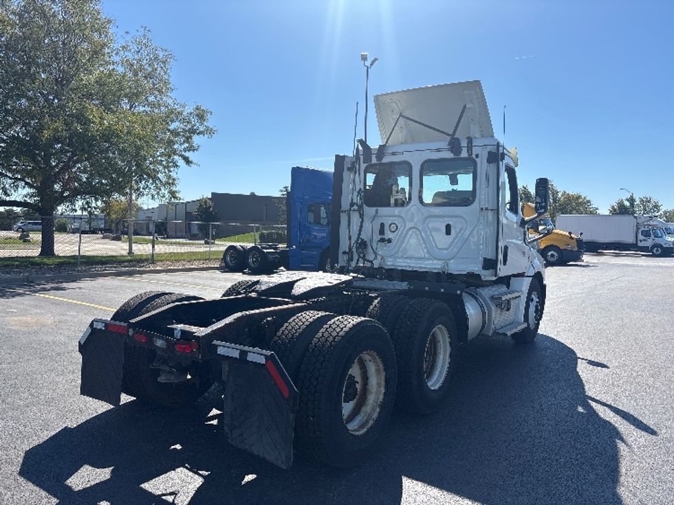 Day Cab Tractor-Heavy Duty Tractors-Freightliner-2020-T12664ST-Chicago (Chicago Ridge)-IL-210,511\n\t\tmiles-$ 75,750 - Image 7