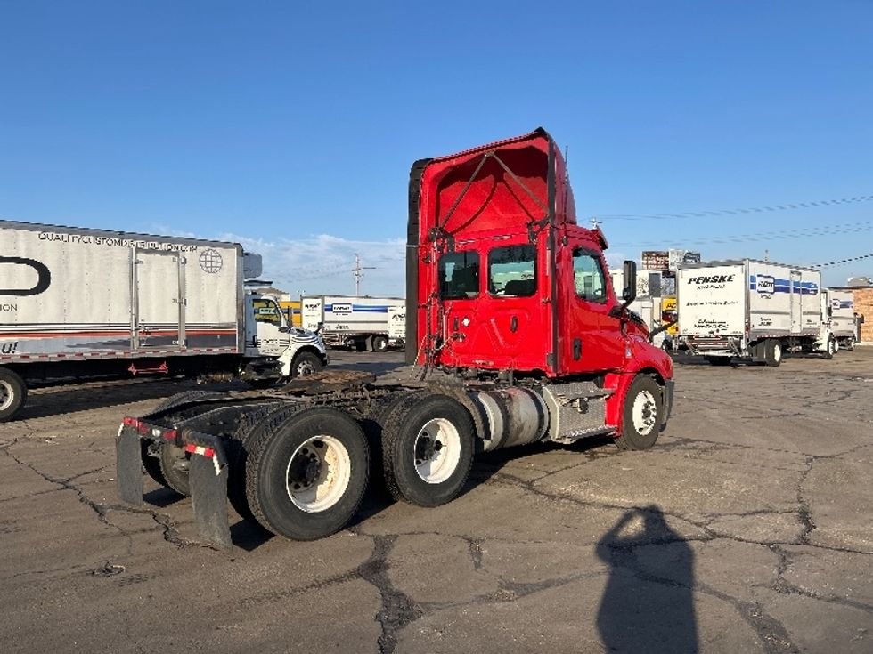 Day Cab Tractor-Heavy Duty Tractors-Freightliner-2020-T12664ST-Chicago (Melrose Park)-IL-327,716\n\t\tmiles-$ 50,750 - Image 7