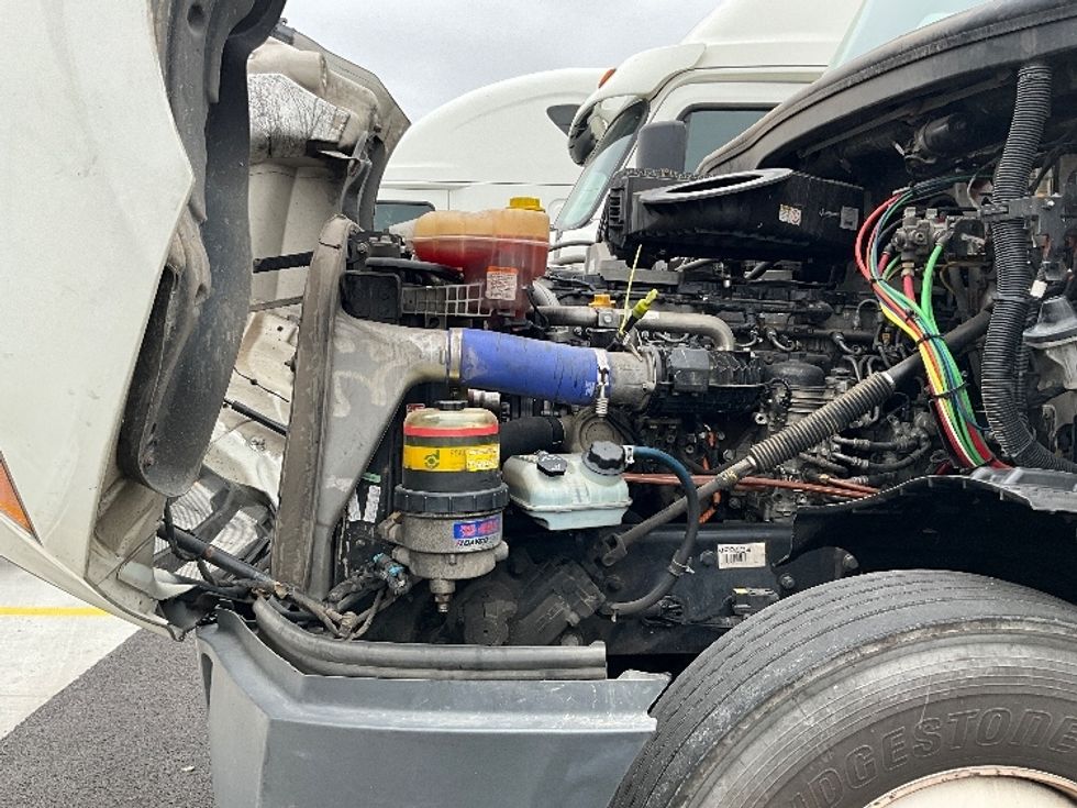 Day Cab Tractor-Heavy Duty Tractors-Freightliner-2020-T12664ST-Chicago (Melrose Park)-IL-488,000\n\t\tmiles-$ 50,250 - Image 16