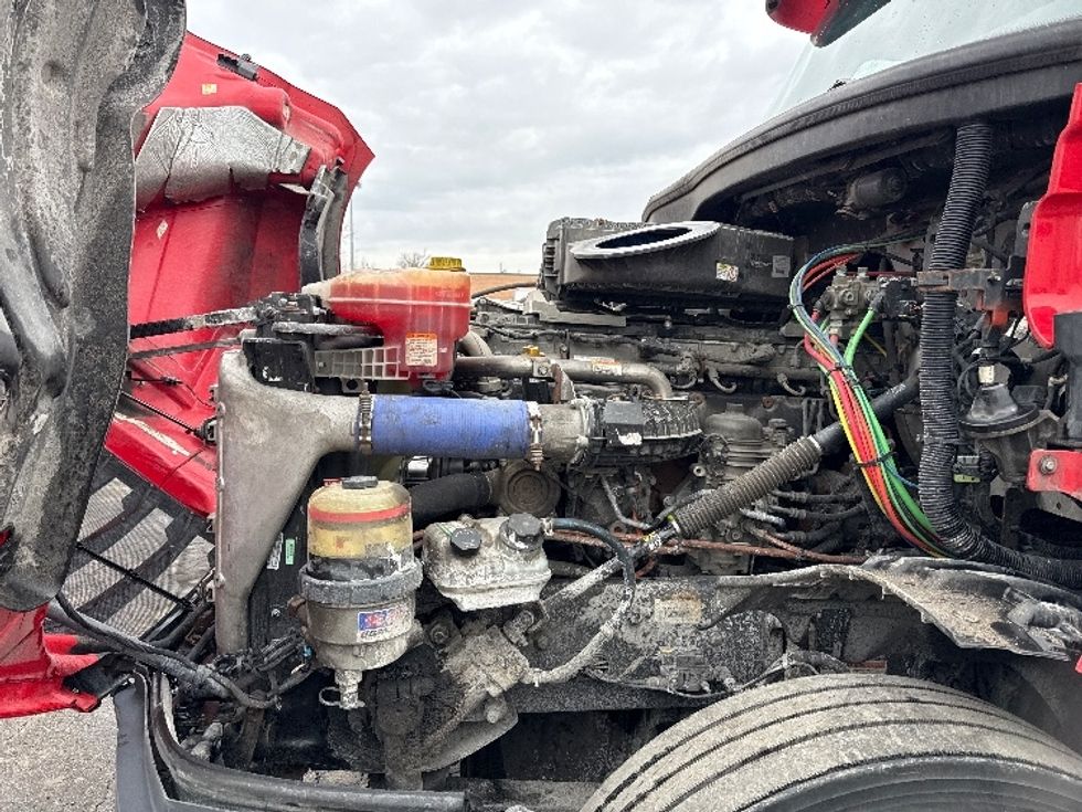 Day Cab Tractor-Heavy Duty Tractors-Freightliner-2020-T12664ST-Chicago (Melrose Park)-IL-511,552\n\t\tmiles-$ 40,250 - Image 16