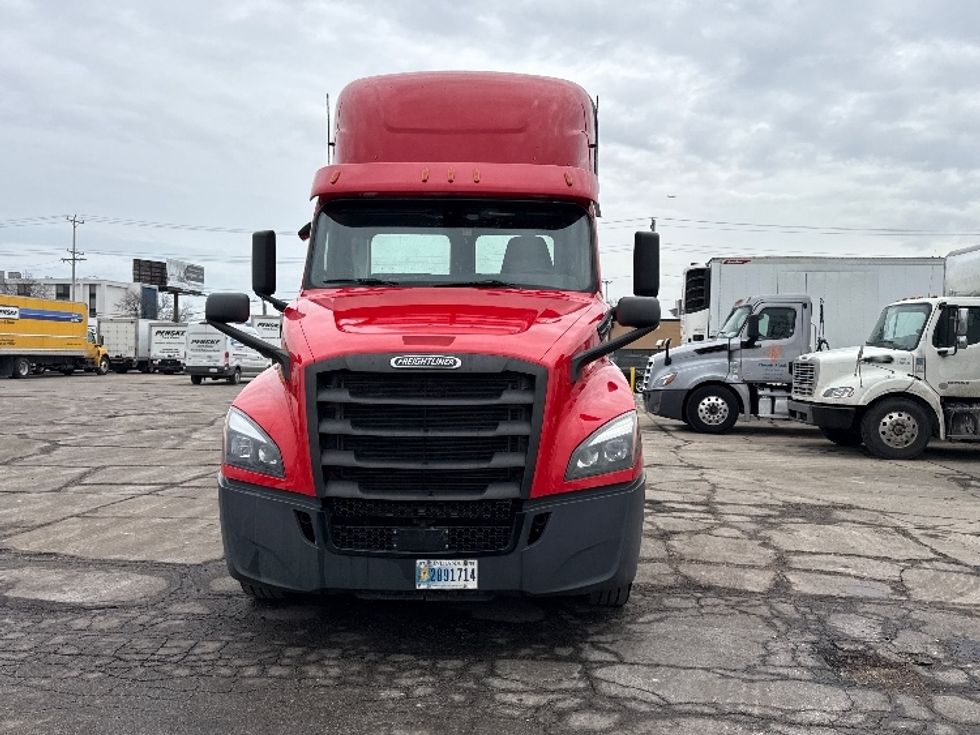 Day Cab Tractor-Heavy Duty Tractors-Freightliner-2020-T12664ST-Chicago (Melrose Park)-IL-511,552\n\t\tmiles-$ 40,250 - Image 2
