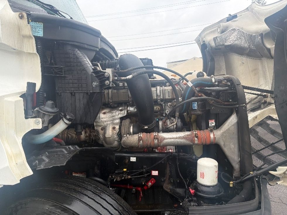 Day Cab Tractor-Heavy Duty Tractors-Freightliner-2020-T12664ST-Chicopee-MA-754,342\n\t\tmiles-$ 27,250 - Image 15