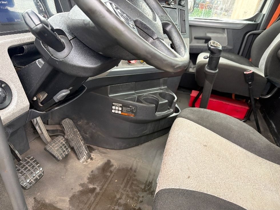 Day Cab Tractor-Heavy Duty Tractors-Freightliner-2020-T12664ST-Chicopee-MA-754,342\n\t\tmiles-$ 27,250 - Image 17