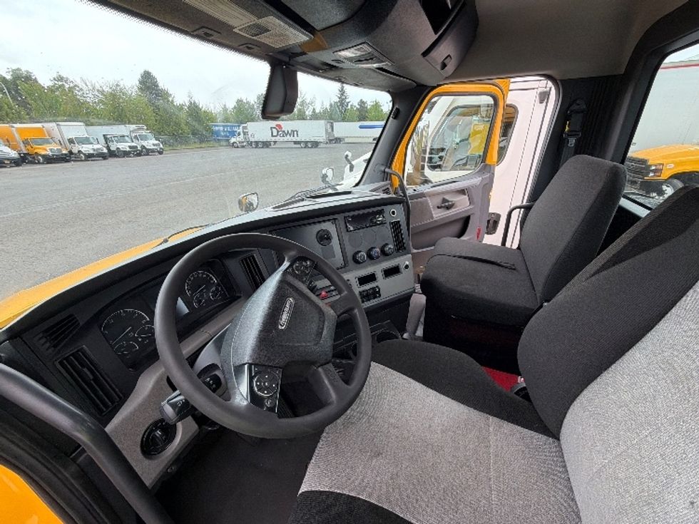 Day Cab Tractor-Heavy Duty Tractors-Freightliner-2020-T12664ST-Clackamas-OR-230,607\n\t\tmiles-$ 57,250 - Image 10