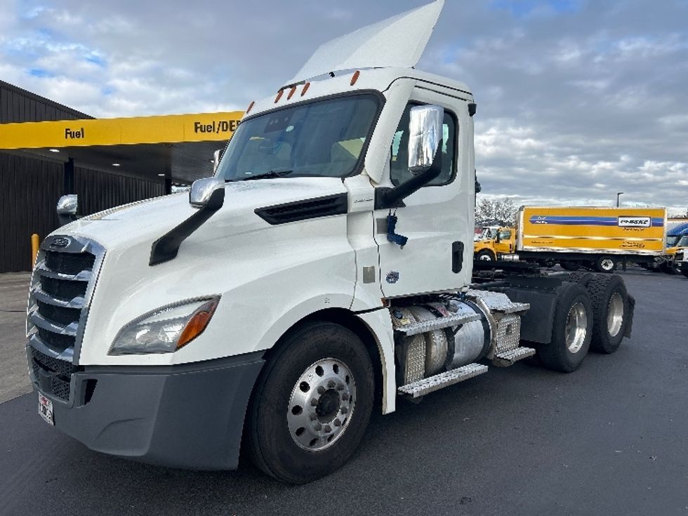 Day Cab Tractor-Heavy Duty Tractors-Freightliner-2020-T12664ST-Clackamas-OR-325,013\n\t\tmiles-$ 53,000 - Image 3