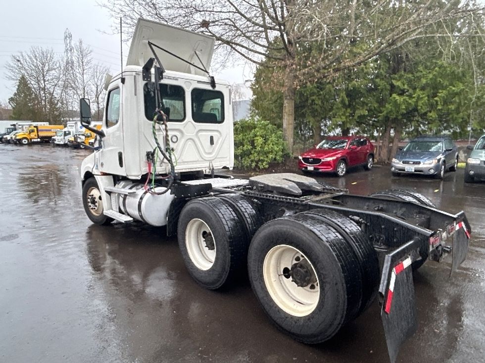 Day Cab Tractor-Heavy Duty Tractors-Freightliner-2020-T12664ST-Clackamas-OR-367,531\n\t\tmiles-$ 54,750 - Image 5