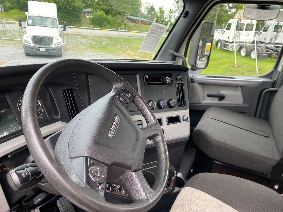 Day Cab Tractor-Heavy Duty Tractors-Freightliner-2020-T12664ST-Cleveland-TN-134,986\n\t\tmiles-$ 67,000 - Image 10