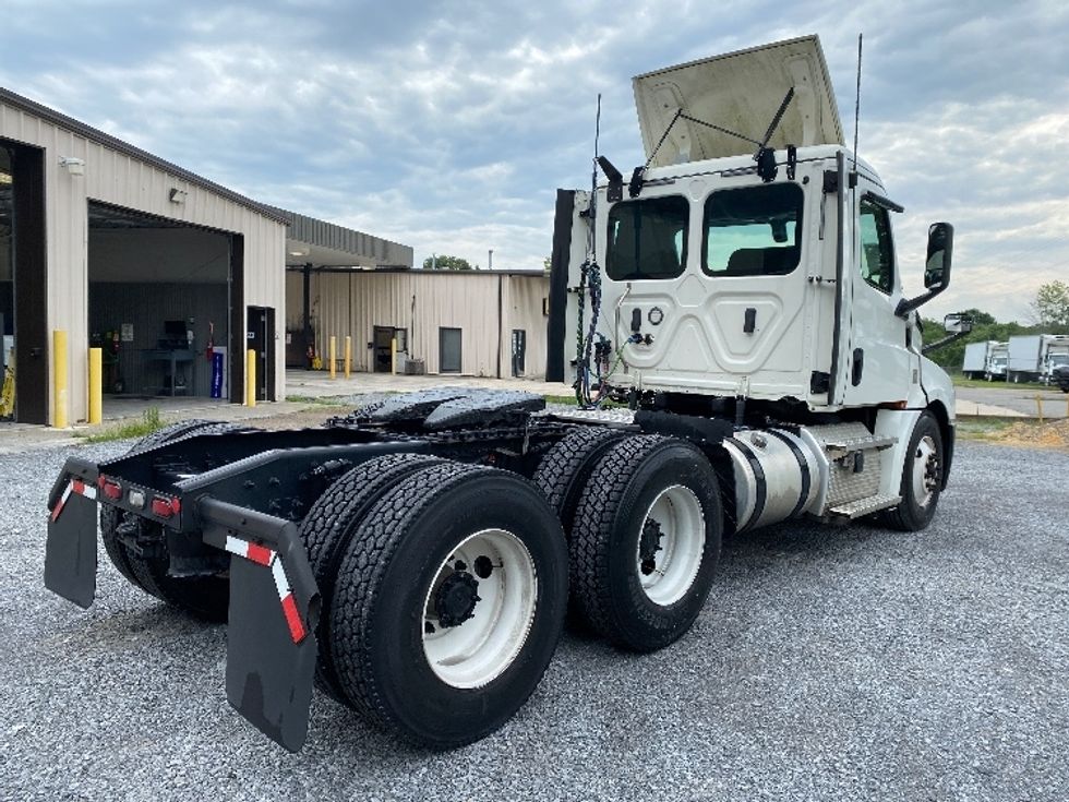 Day Cab Tractor-Heavy Duty Tractors-Freightliner-2020-T12664ST-Cleveland-TN-134,986\n\t\tmiles-$ 67,000 - Image 7