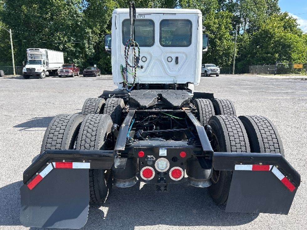 Day Cab Tractor-Heavy Duty Tractors-Freightliner-2020-T12664ST-Cleveland-TN-150,487\n\t\tmiles-$ 69,250 - Image 6