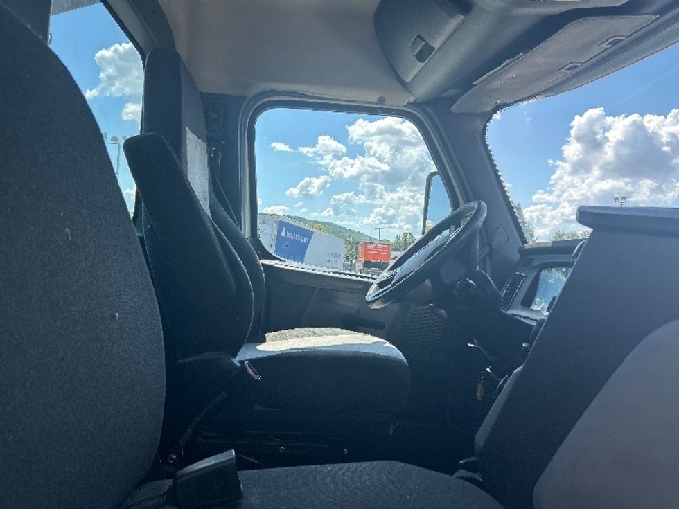 Day Cab Tractor-Heavy Duty Tractors-Freightliner-2020-T12664ST-Cleveland-TN-224,375\n\t\tmiles-$ 63,500 - Image 13