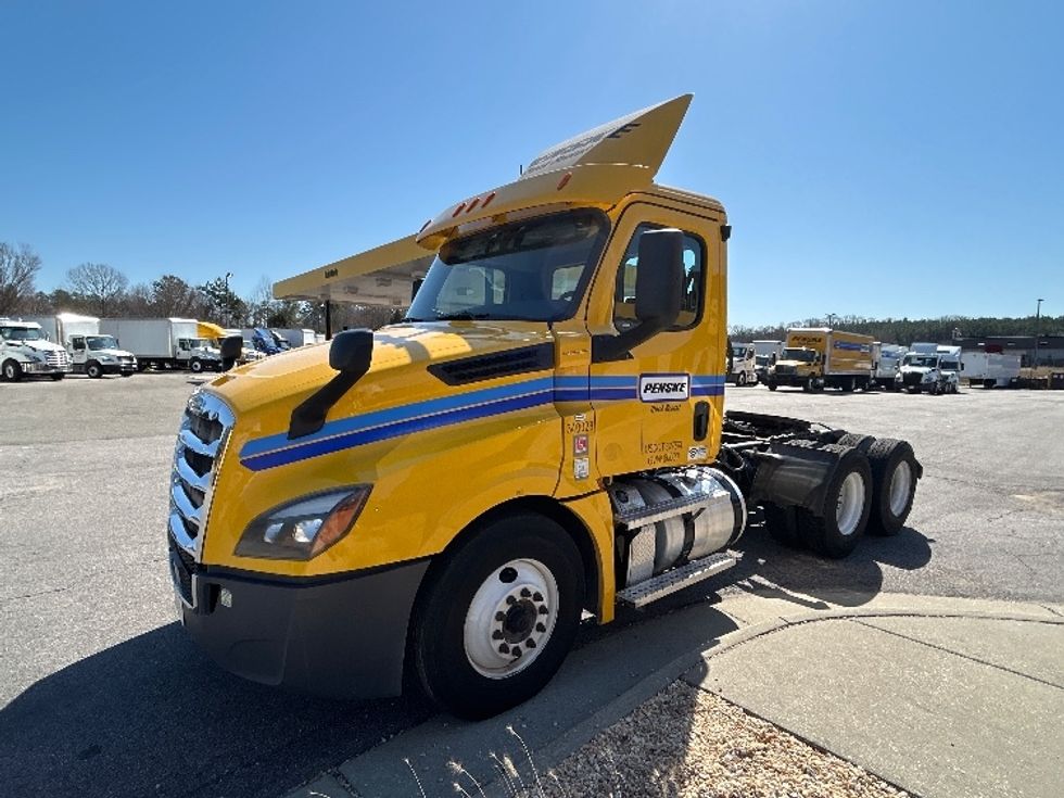 Day Cab Tractor-Heavy Duty Tractors-Freightliner-2020-T12664ST-Cleveland-TN-235,868\n\t\tmiles-$ 60,250 - Image 3
