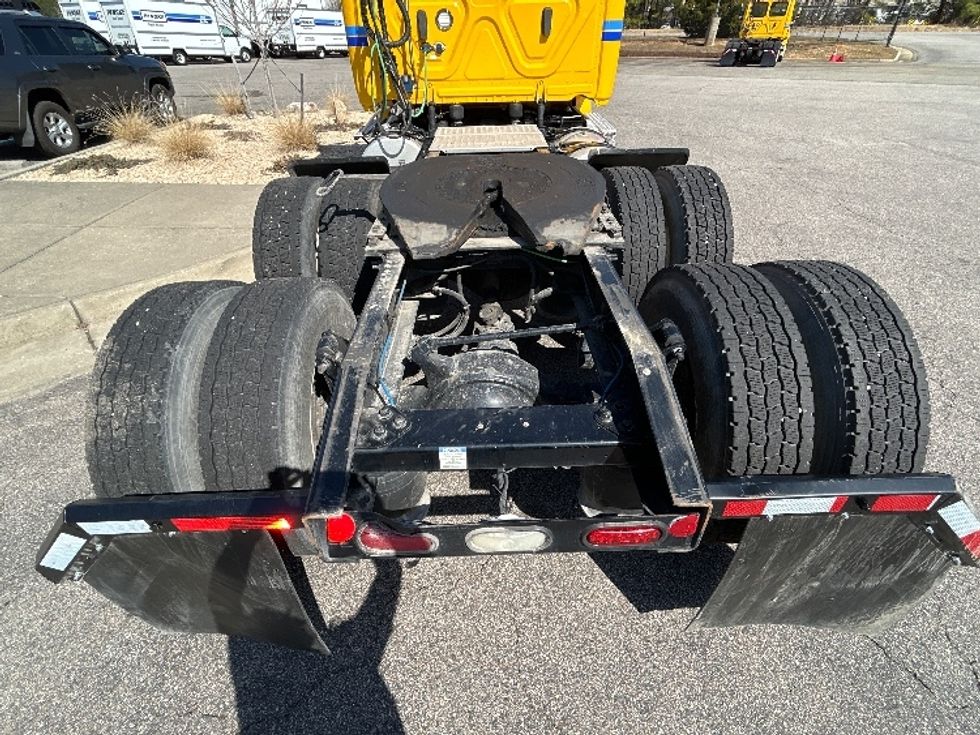 Day Cab Tractor-Heavy Duty Tractors-Freightliner-2020-T12664ST-Cleveland-TN-235,868\n\t\tmiles-$ 60,250 - Image 6