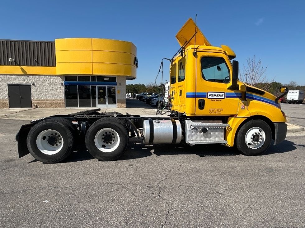 Day Cab Tractor-Heavy Duty Tractors-Freightliner-2020-T12664ST-Cleveland-TN-235,868\n\t\tmiles-$ 60,250 - Image 8