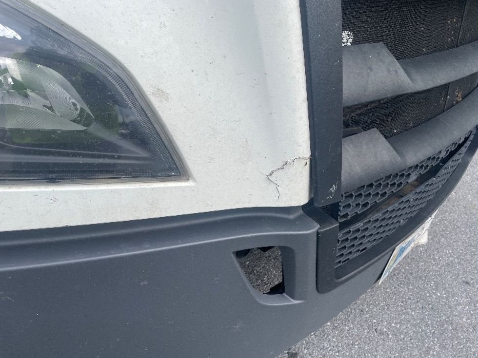 Day Cab Tractor-Heavy Duty Tractors-Freightliner-2020-T12664ST-Cleveland-TN-295,600\n\t\tmiles-$ 60,500 - Image 18