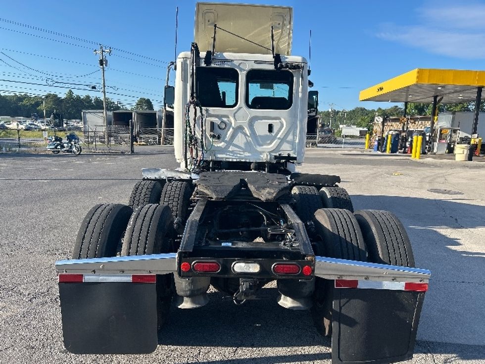Day Cab Tractor-Heavy Duty Tractors-Freightliner-2020-T12664ST-Cleveland-TN-302,800\n\t\tmiles-$ 61,000 - Image 6