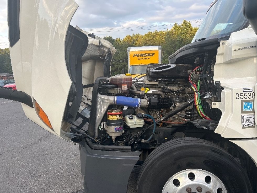 Day Cab Tractor-Heavy Duty Tractors-Freightliner-2020-T12664ST-Cleveland-TN-347,770\n\t\tmiles-$ 58,750 - Image 16