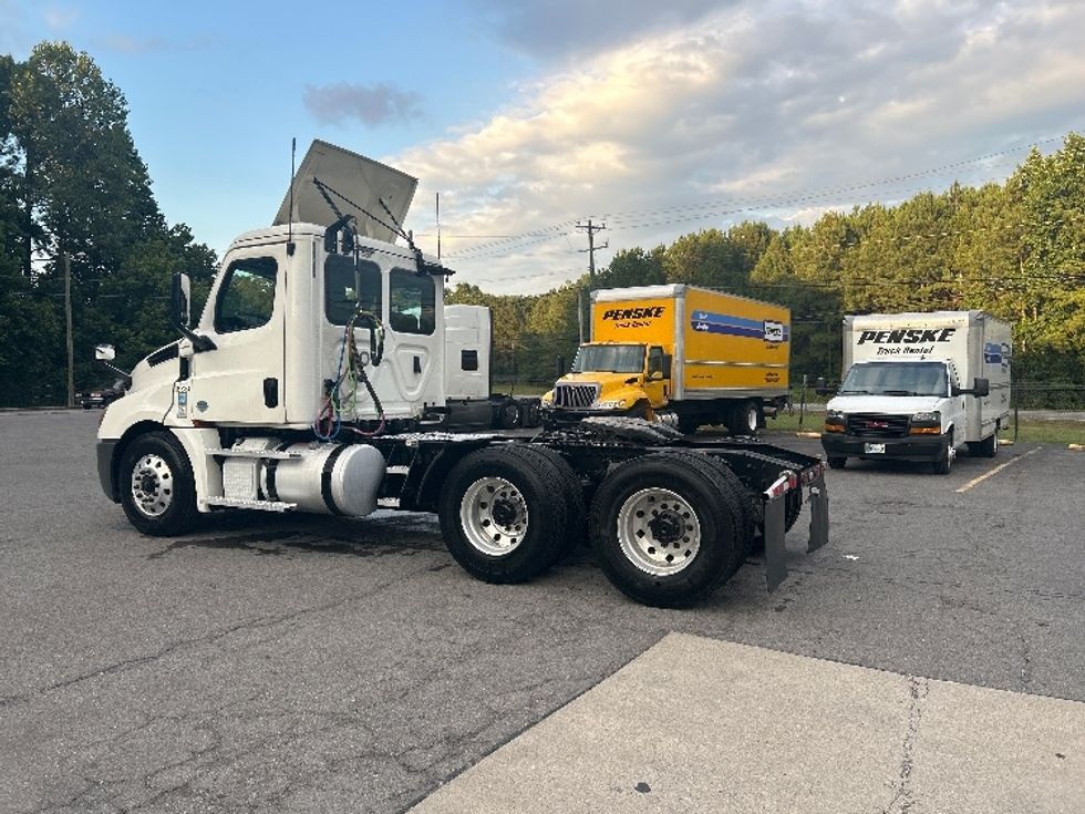 Day Cab Tractor-Heavy Duty Tractors-Freightliner-2020-T12664ST-Cleveland-TN-347,770\n\t\tmiles-$ 58,750 - Image 5