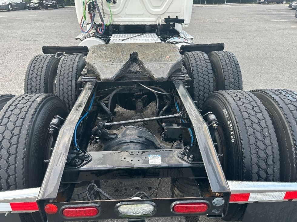 Day Cab Tractor-Heavy Duty Tractors-Freightliner-2020-T12664ST-Cleveland-TN-347,770\n\t\tmiles-$ 58,750 - Image 6