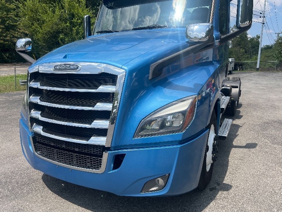 Day Cab Tractor-Heavy Duty Tractors-Freightliner-2020-T12664ST-Cleveland-TN-412,351\n\t\tmiles-$ 56,250 - Image 24
