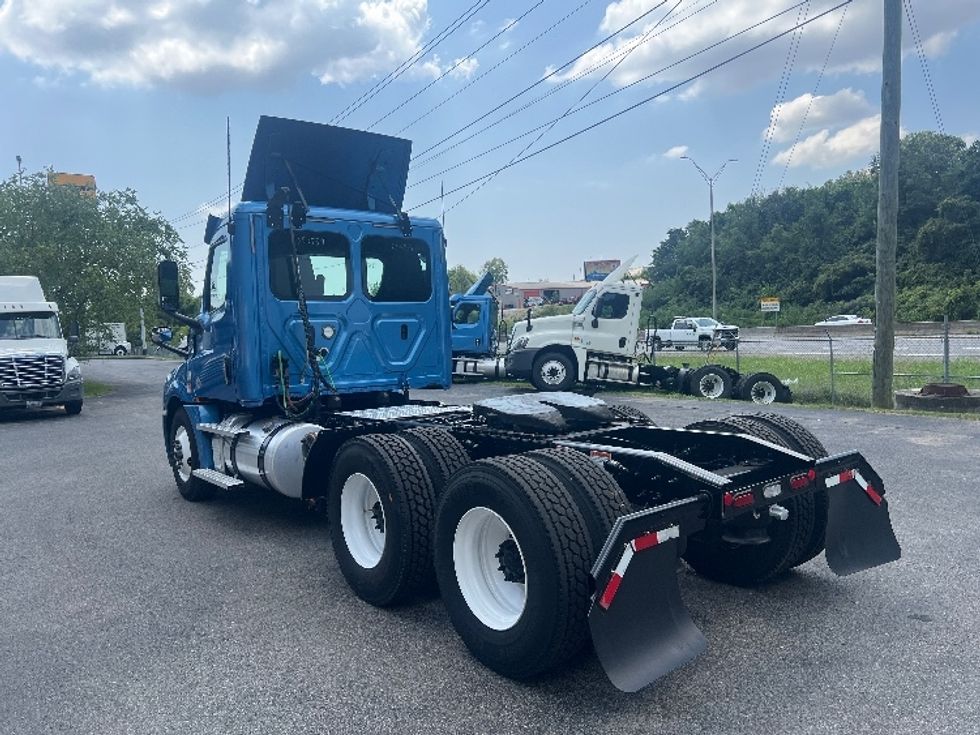 Day Cab Tractor-Heavy Duty Tractors-Freightliner-2020-T12664ST-Cleveland-TN-412,351\n\t\tmiles-$ 56,250 - Image 5