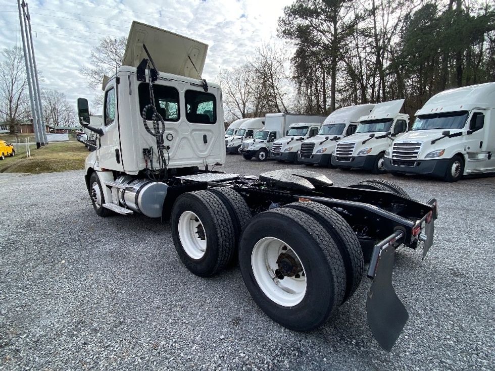 Day Cab Tractor-Heavy Duty Tractors-Freightliner-2020-T12664ST-Cleveland-TN-430,904\n\t\tmiles-$ 49,500 - Image 5