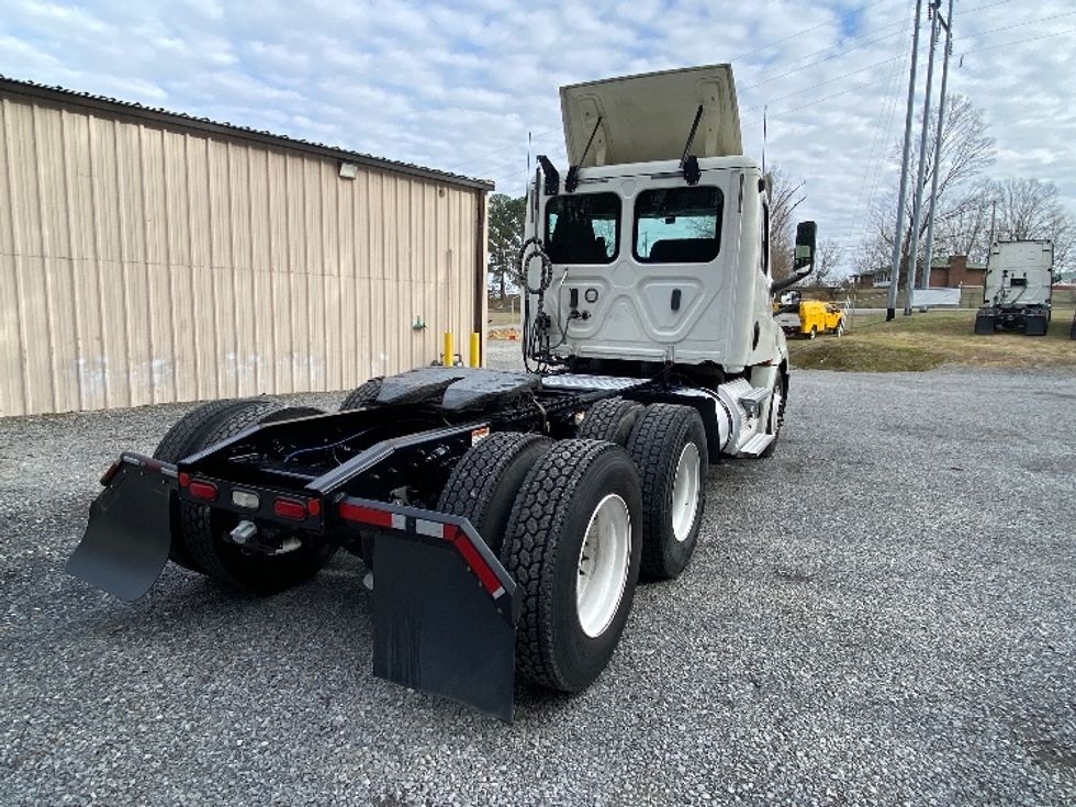 Day Cab Tractor-Heavy Duty Tractors-Freightliner-2020-T12664ST-Cleveland-TN-430,904\n\t\tmiles-$ 49,500 - Image 7