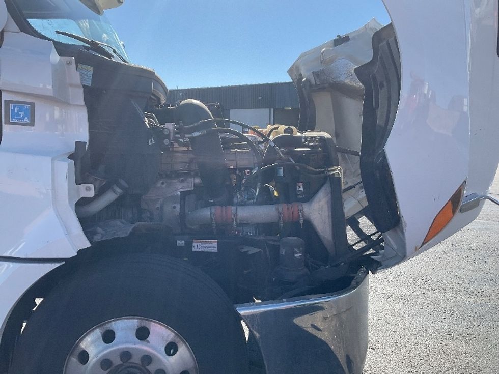 Day Cab Tractor-Heavy Duty Tractors-Freightliner-2020-T12664ST-Colorado Springs-CO-205,060\n\t\tmiles-$ 65,750 - Image 15