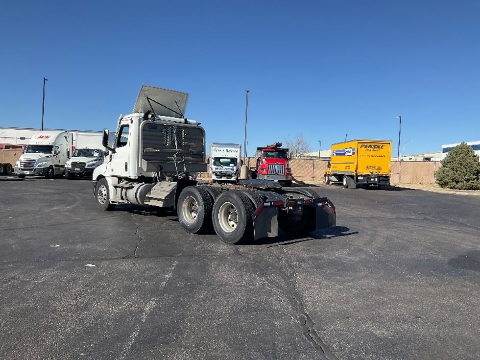 Day Cab Tractor-Heavy Duty Tractors-Freightliner-2020-T12664ST-Colorado Springs-CO-205,060\n\t\tmiles-$ 65,750 - Image 5