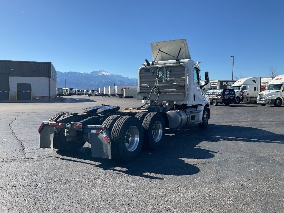 Day Cab Tractor-Heavy Duty Tractors-Freightliner-2020-T12664ST-Colorado Springs-CO-205,060\n\t\tmiles-$ 65,750 - Image 7
