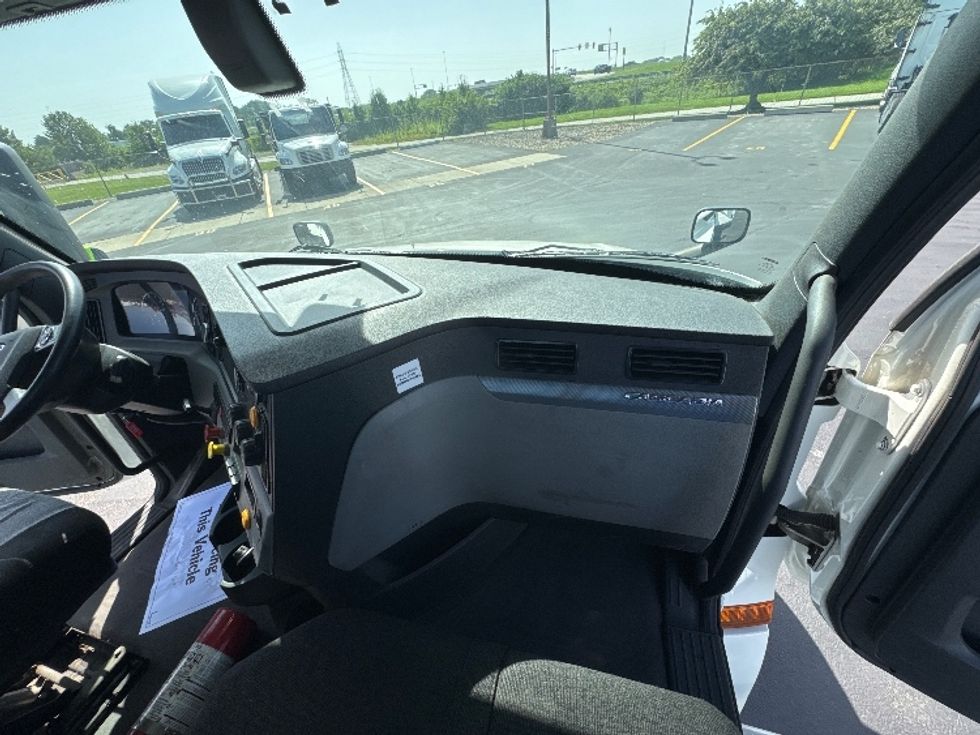 Day Cab Tractor-Heavy Duty Tractors-Freightliner-2020-T12664ST-Columbus-OH-301,293\n\t\tmiles-$ 54,000 - Image 13