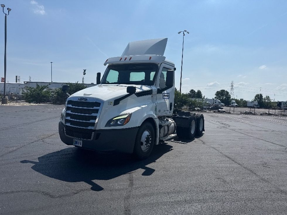 Day Cab Tractor-Heavy Duty Tractors-Freightliner-2020-T12664ST-Columbus-OH-346,717\n\t\tmiles-$ 51,750 - Image 1