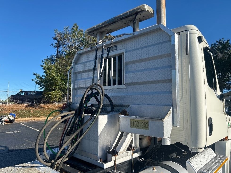 Day Cab Tractor-Heavy Duty Tractors-Freightliner-2020-T12664ST-Concord-NC-263,603\n\t\tmiles-$ 68,250 - Image 18