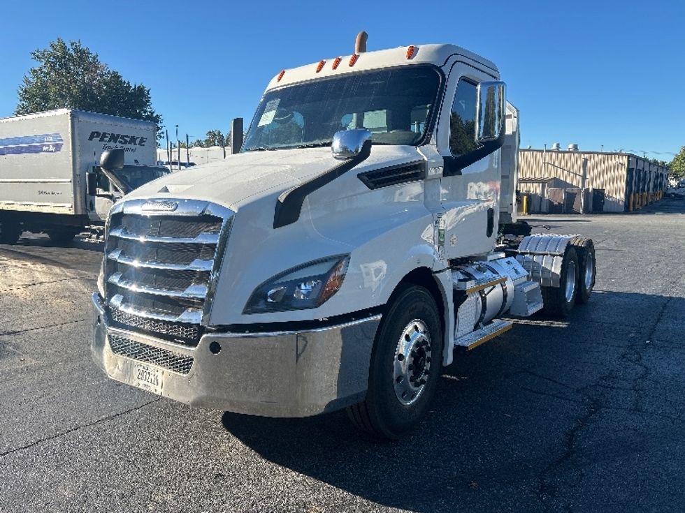 Day Cab Tractor-Heavy Duty Tractors-Freightliner-2020-T12664ST-Concord-NC-263,603\n\t\tmiles-$ 68,250 - Image 3