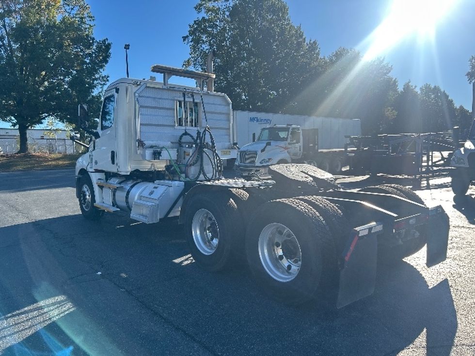 Day Cab Tractor-Heavy Duty Tractors-Freightliner-2020-T12664ST-Concord-NC-263,603\n\t\tmiles-$ 68,250 - Image 5