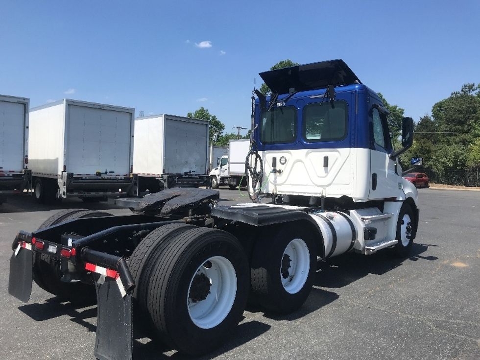 Day Cab Tractor-Heavy Duty Tractors-Freightliner-2020-T12664ST-Concord-NC-486,123\n\t\tmiles-$ 46,500 - Image 7