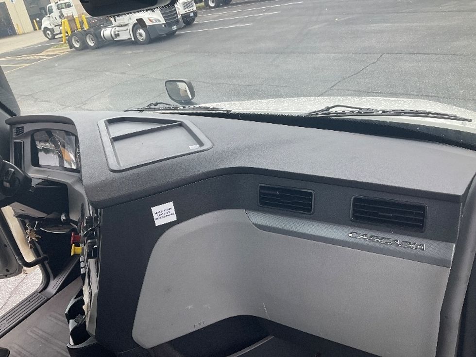 Day Cab Tractor-Heavy Duty Tractors-Freightliner-2020-T12664ST-Concord-NC-597,947\n\t\tmiles-$ 33,500 - Image 13