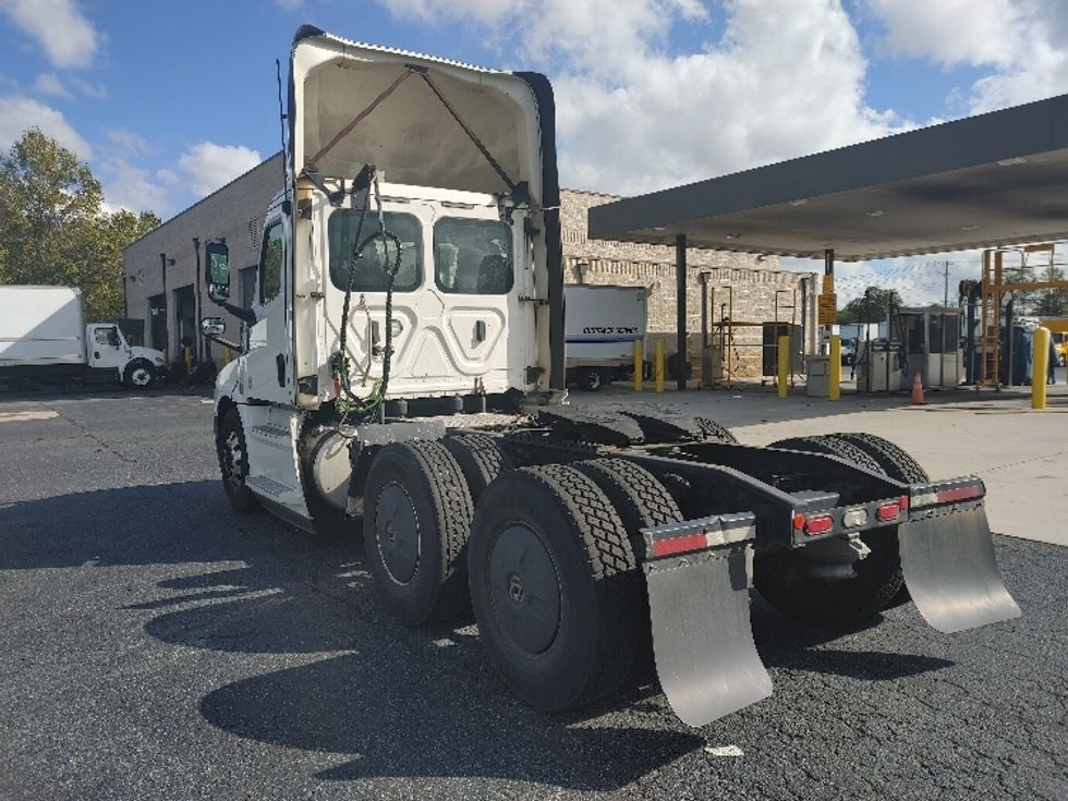 Day Cab Tractor-Heavy Duty Tractors-Freightliner-2020-T12664ST-Concord-NC-708,971\n\t\tmiles-$ 30,750 - Image 5