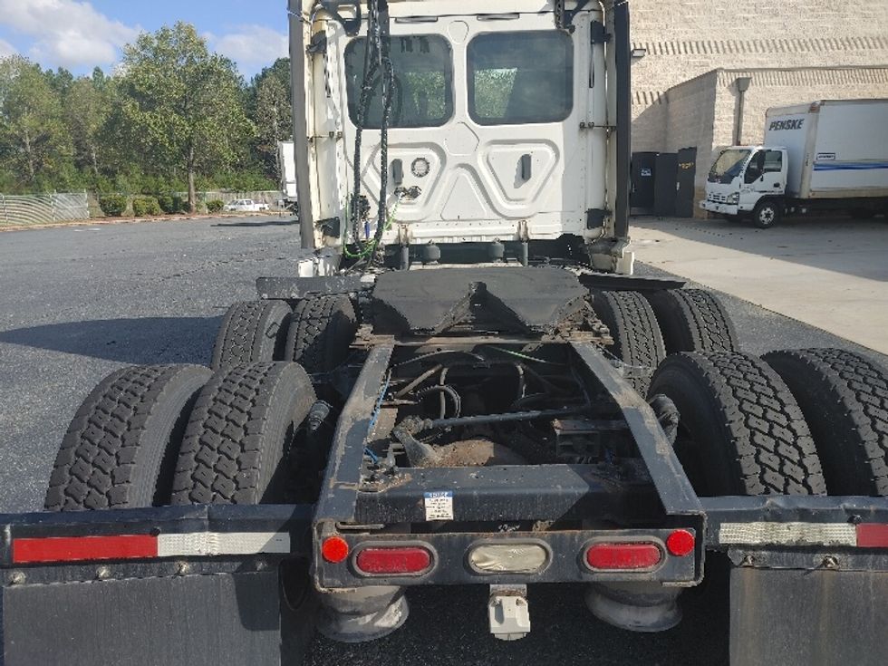 Day Cab Tractor-Heavy Duty Tractors-Freightliner-2020-T12664ST-Concord-NC-708,971\n\t\tmiles-$ 30,750 - Image 6