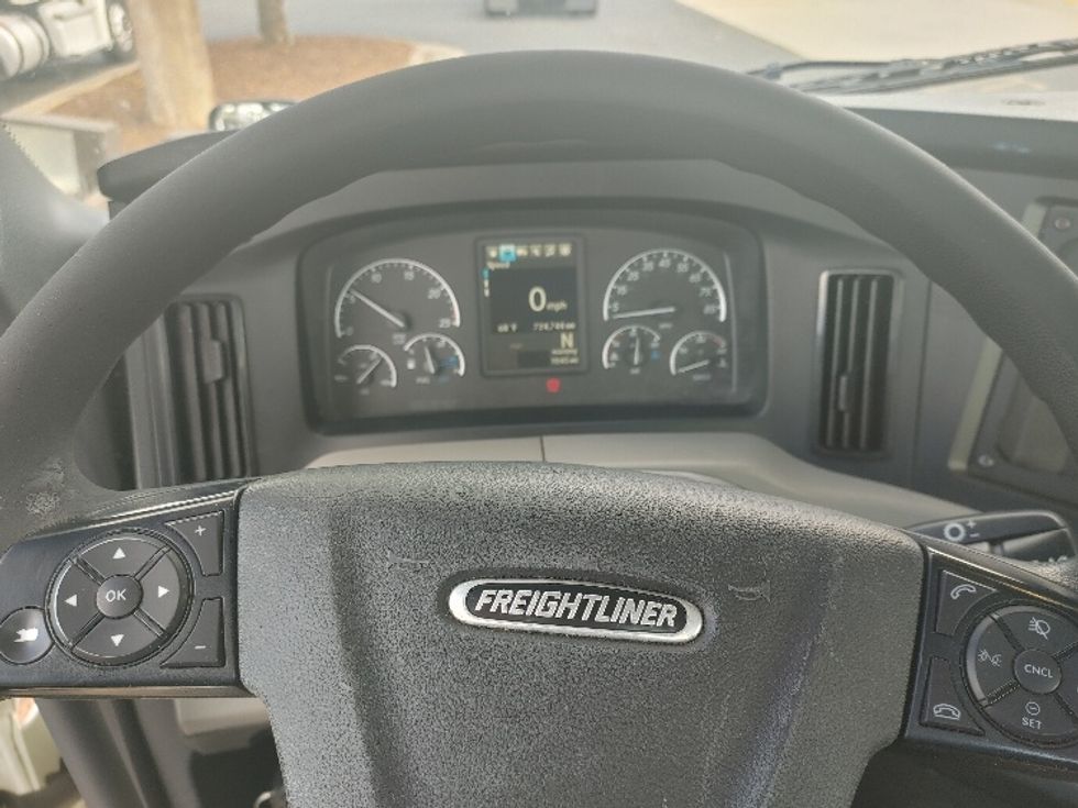 Day Cab Tractor-Heavy Duty Tractors-Freightliner-2020-T12664ST-Concord-NC-724,744\n\t\tmiles-$ 30,750 - Image 11