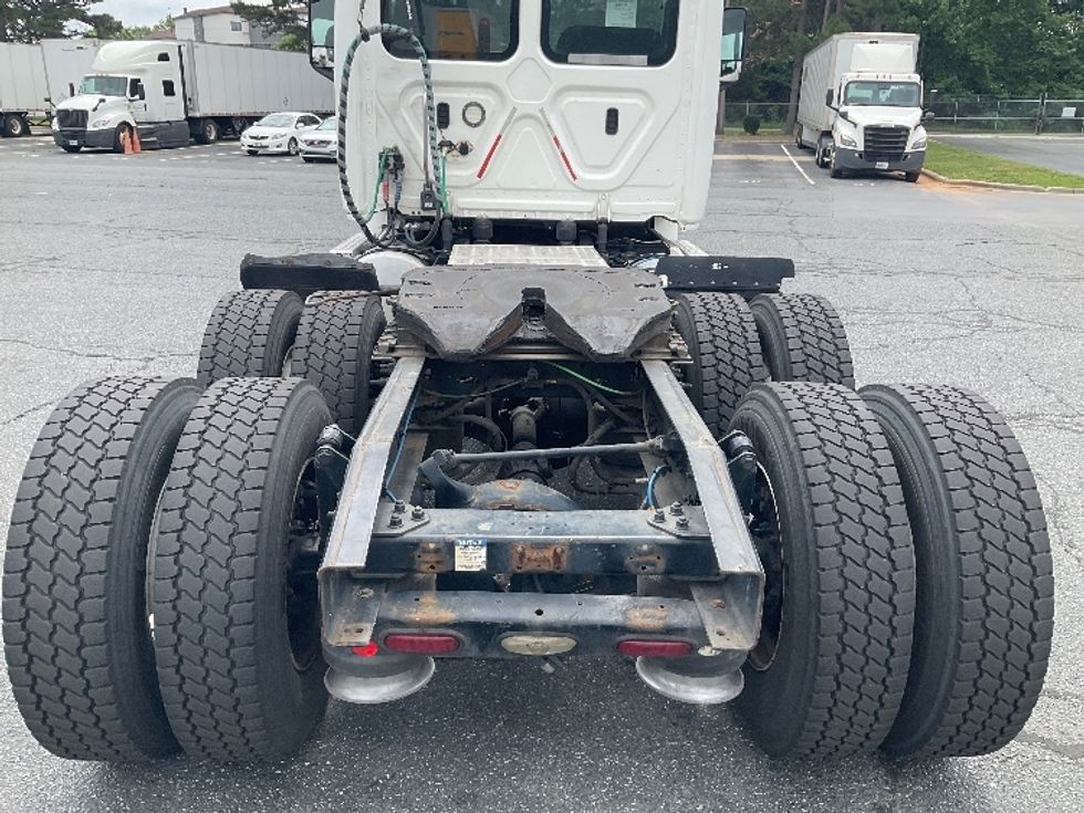 Day Cab Tractor-Heavy Duty Tractors-Freightliner-2020-T12664ST-Concord-NC-897,568\n\t\tmiles-$ 26,000 - Image 6