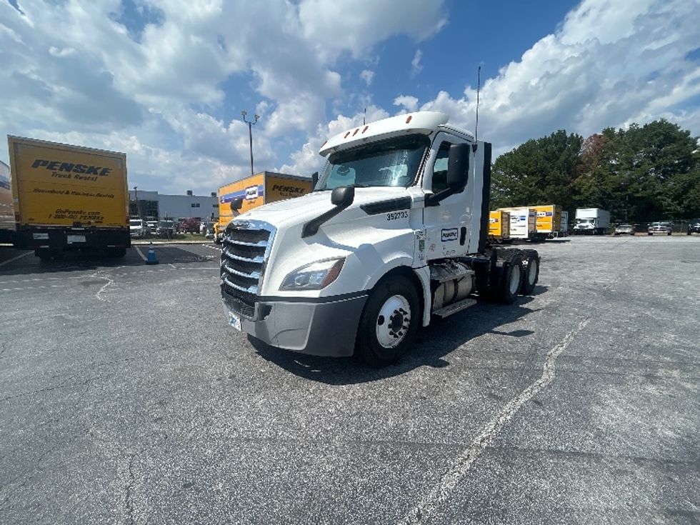 Day Cab Tractor-Heavy Duty Tractors-Freightliner-2020-T12664ST-Conyers-GA-427,450\n\t\tmiles-$ 49,750 - Image 3