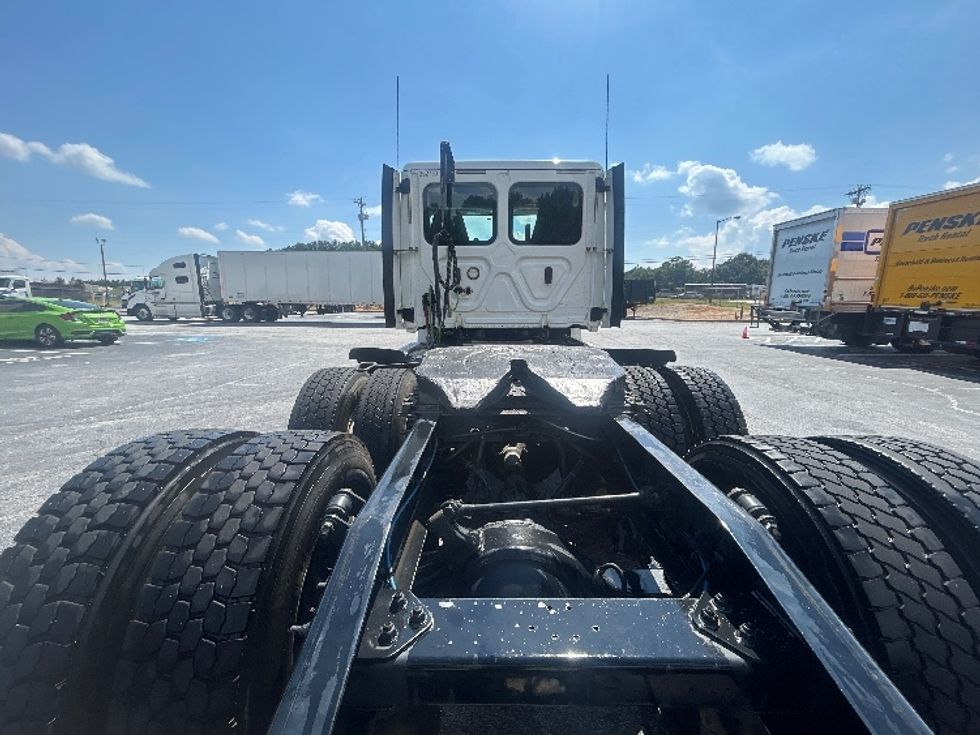Day Cab Tractor-Heavy Duty Tractors-Freightliner-2020-T12664ST-Conyers-GA-427,450\n\t\tmiles-$ 49,750 - Image 6