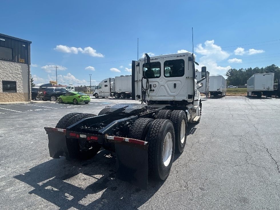 Day Cab Tractor-Heavy Duty Tractors-Freightliner-2020-T12664ST-Conyers-GA-427,450\n\t\tmiles-$ 49,750 - Image 7